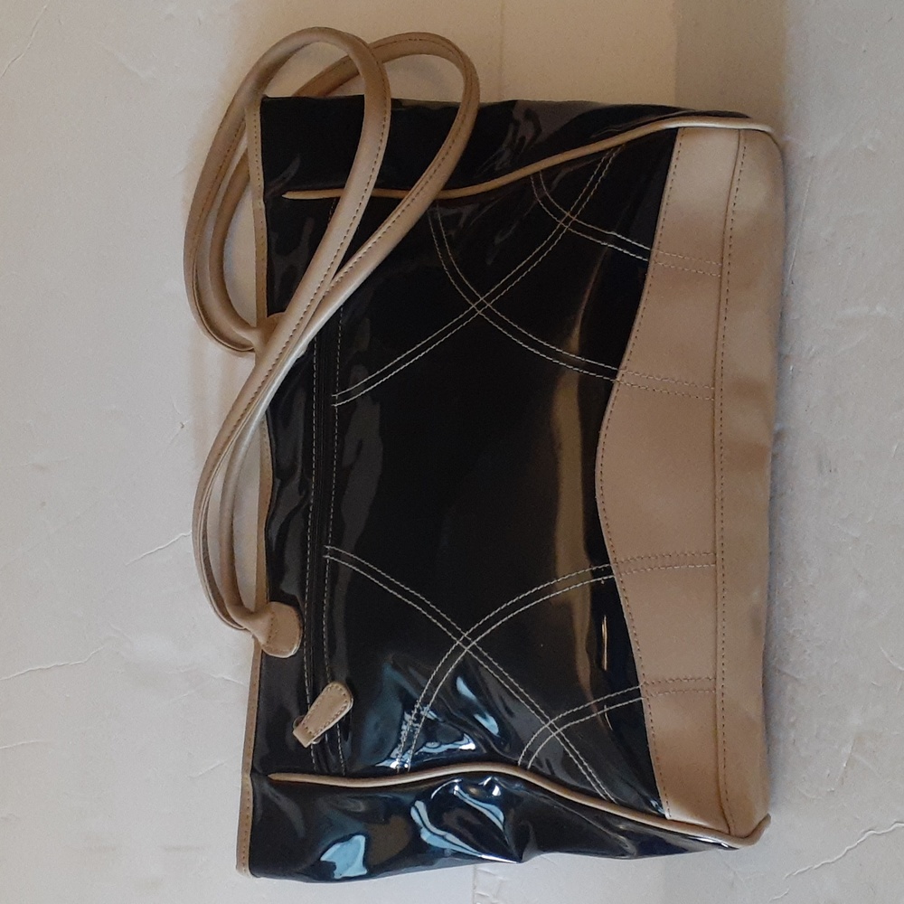 Chateau handbag